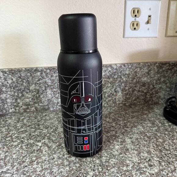 Stanley Darth Vader Insulated Water Bottle 1.7 Qt NWOT - Picture 1 of 4